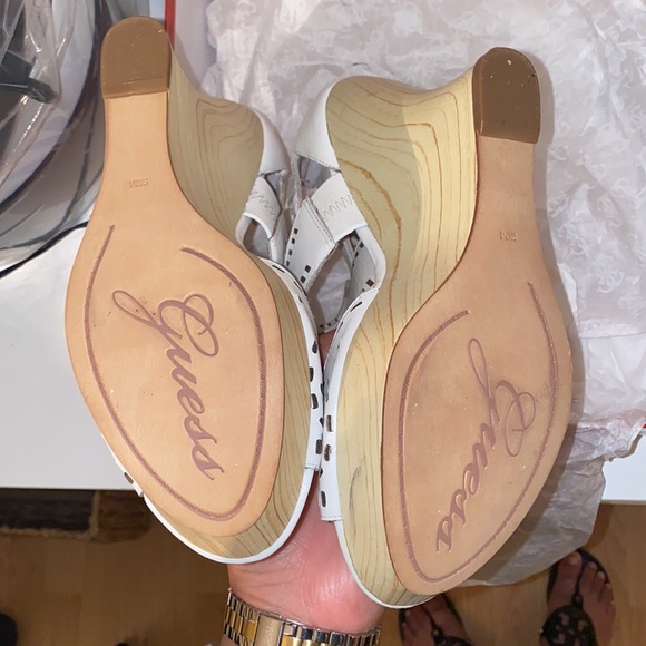 Guess wedges - Picture 3 of 4